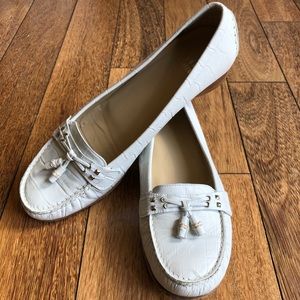 Stuart Weitzman White loafers Sz 7.5